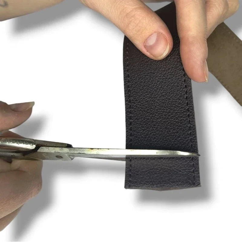 Kit 2 Cintos Masculinos Couro Sintético - 125 CM / TAMANHO AJUSTÁVEL.